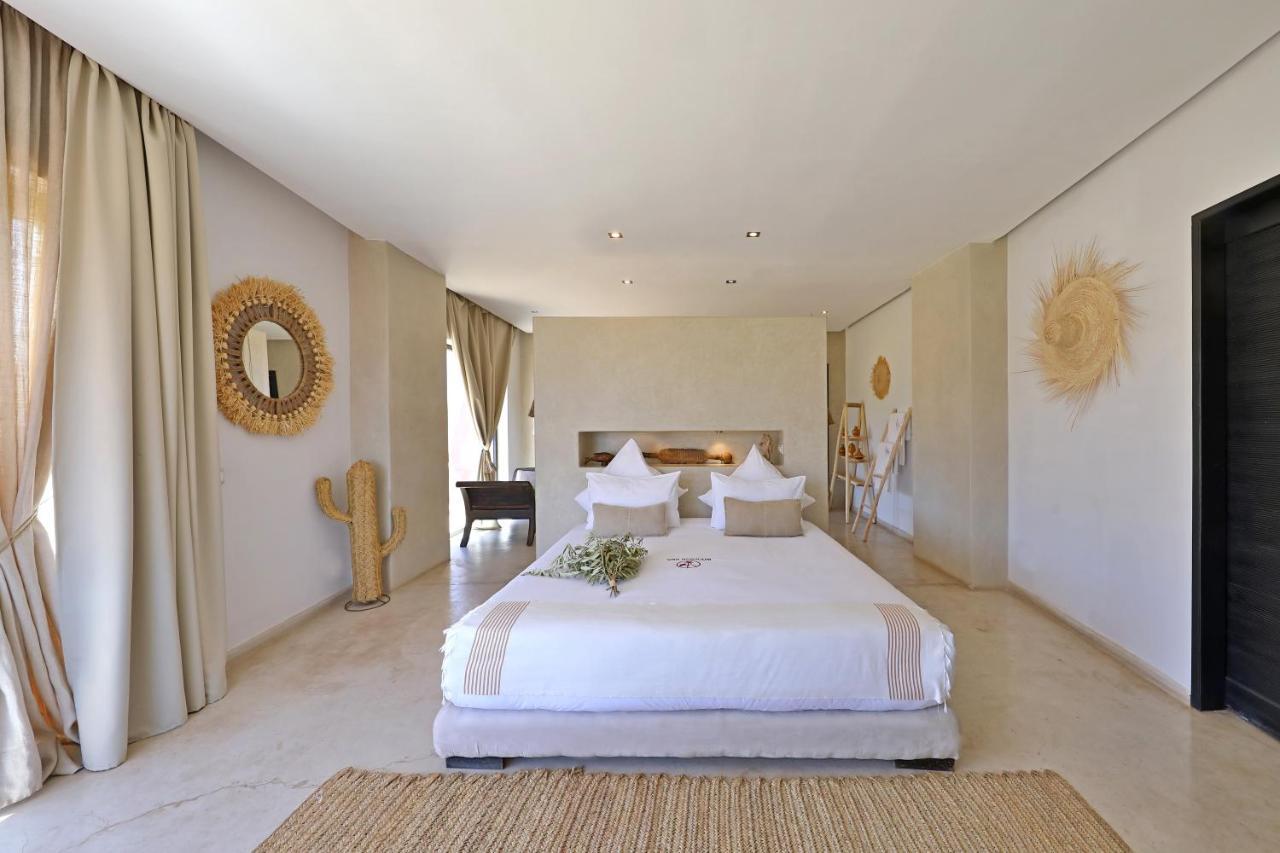 Dar Noujoum Hotel Ait Bou Zguia Luaran gambar