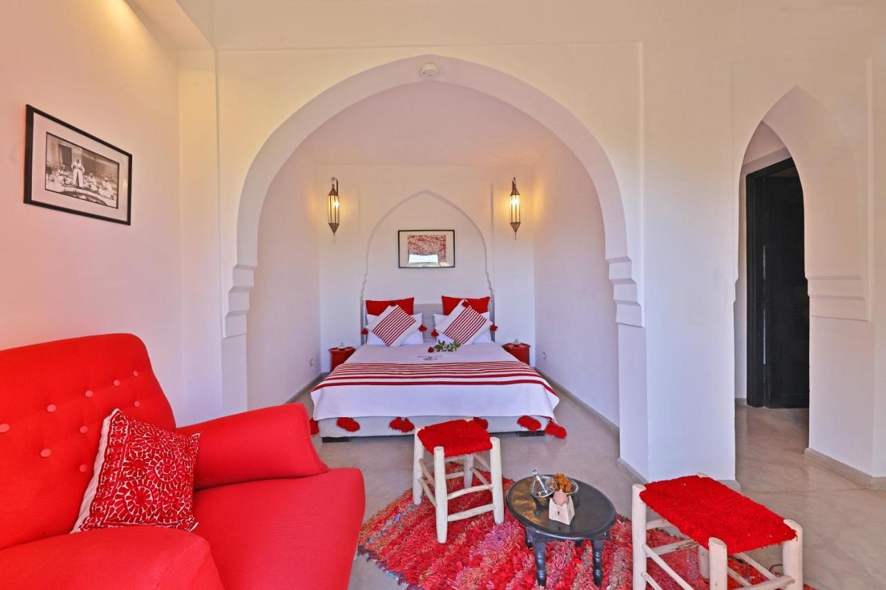 Dar Noujoum Hotel Ait Bou Zguia Luaran gambar