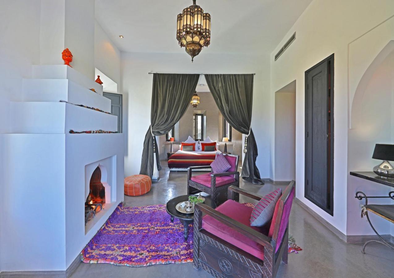Dar Noujoum Hotel Ait Bou Zguia Luaran gambar