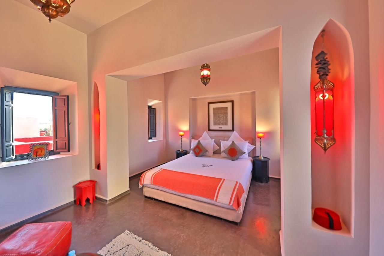 Dar Noujoum Hotel Ait Bou Zguia Luaran gambar